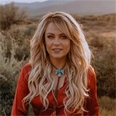 photo of shari rowe in the desert