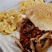 BBQ sandwich and macaroni and cheese